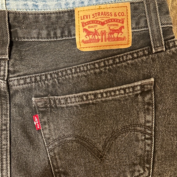 Levis short mini skirt size 27 100% cotton - Picture 2 of 5